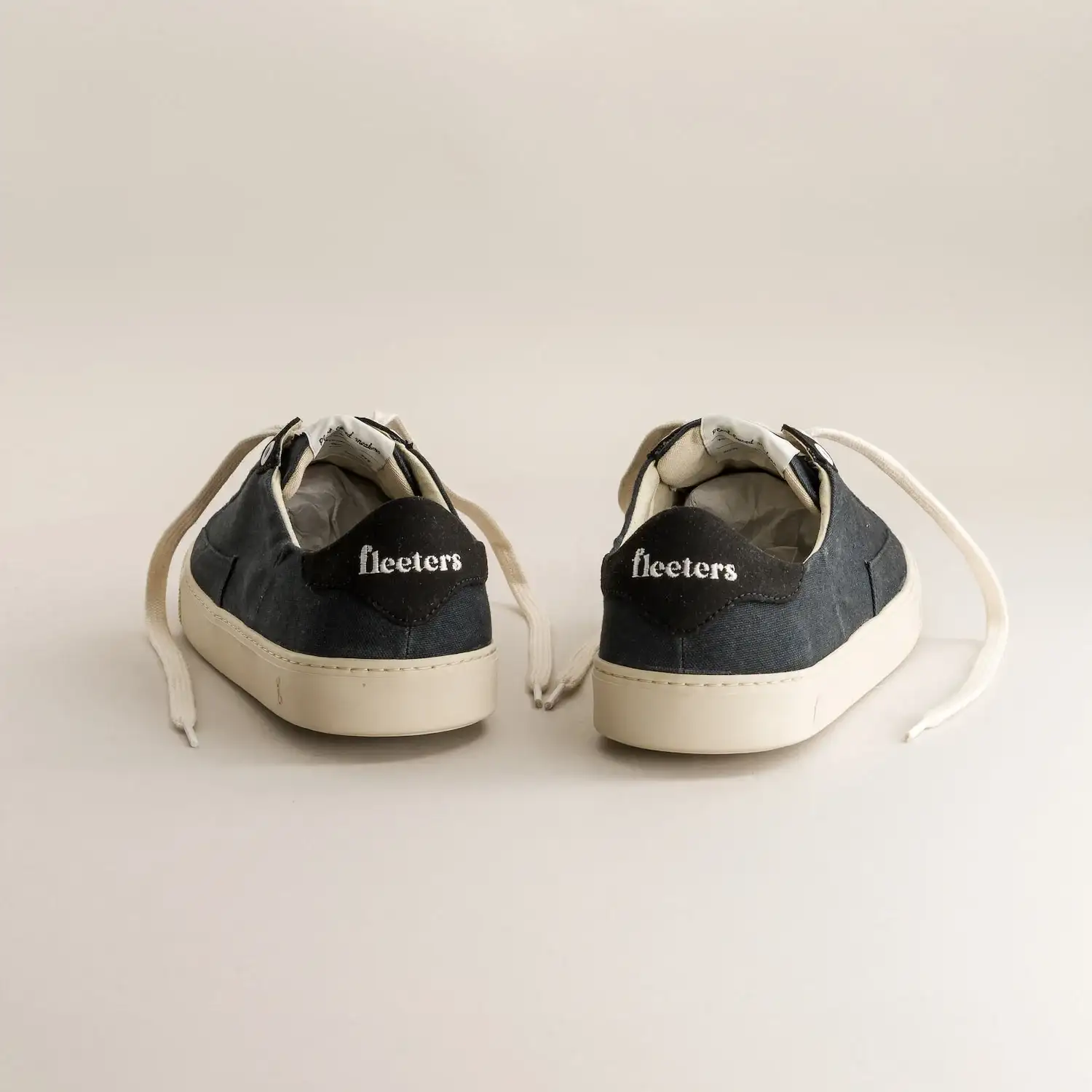 Peach - Black Canvas - slika 3