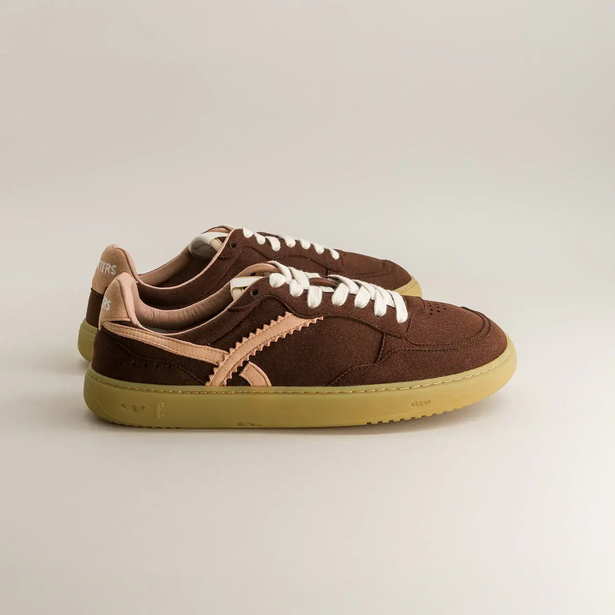 Kiwi - Brown & Pink