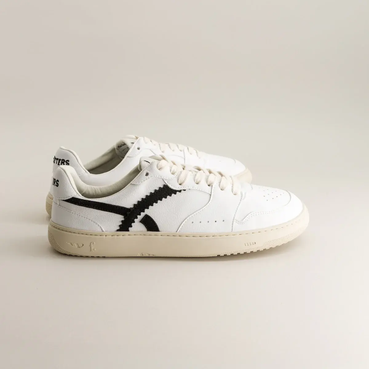 Mango - White & Black